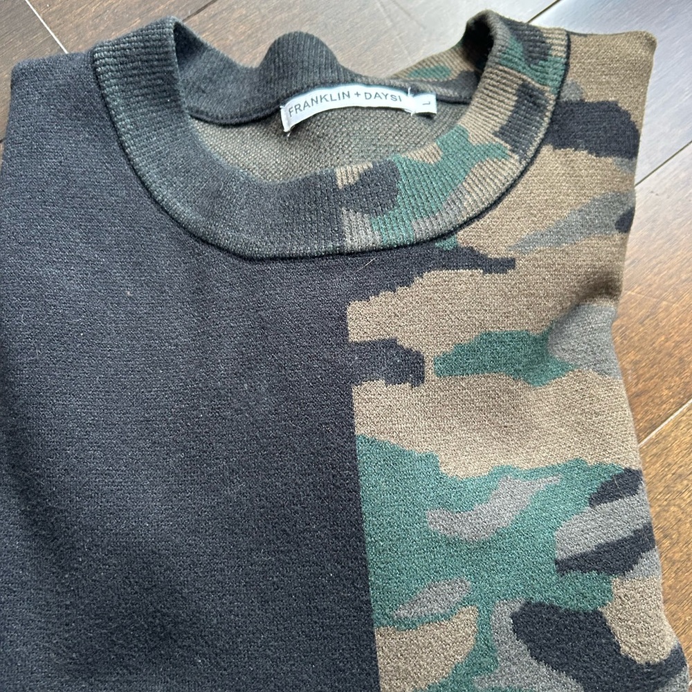 Sweater - Black and Green Camo